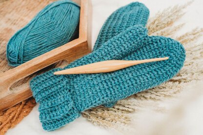 Crochet Knit-Look Mittens