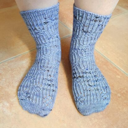 Primula socks - knitting pattern