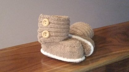 Neutral baby booties