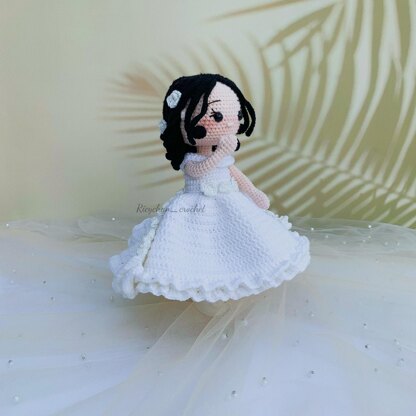 Lyly The Bride doll