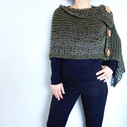 3 Button Loose Knit Poncho - knitting pattern