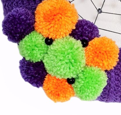 Halloween Crochet Wreath Pattern - Creepy Crawly