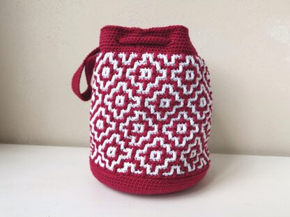 Mosaic bag in red and white