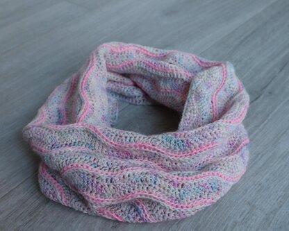 Hidden Wavelengths Cowl