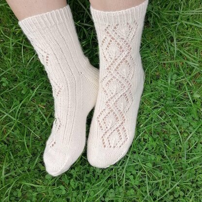 Lace diamonds socks trio