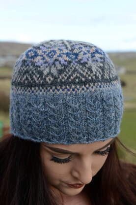 Scallafield handwarmers and hat