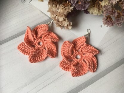 21. Spiral flower earrings