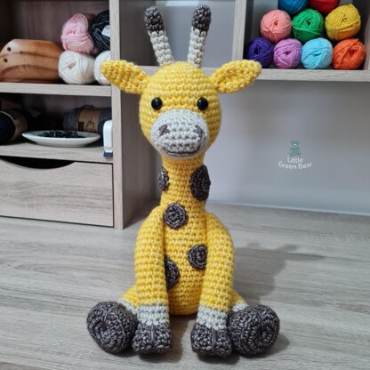 Geoff the Giraffe - US Terminology - Amigurumi