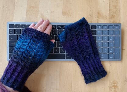 Keyboard gloves