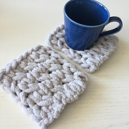 So Twisted Mug Rugs