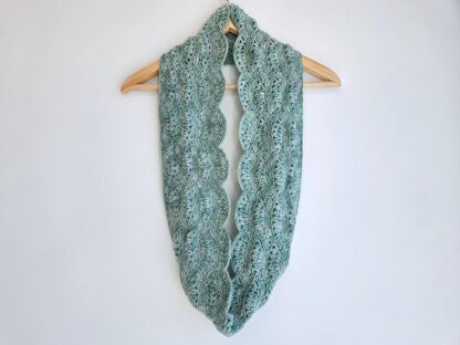 Clover Fan Infinity Scarf