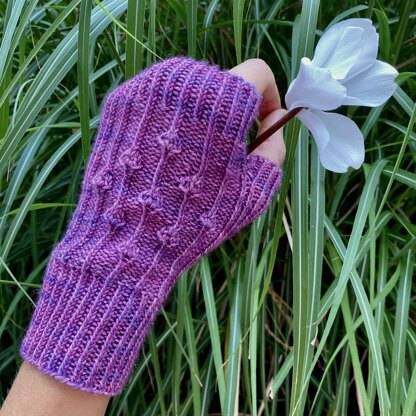 Cyclamen Mitts