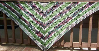 Hugs 'n' Kisses shawl