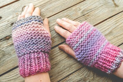 Beginner Garter Gloves in Rico Creative Melange Chunky