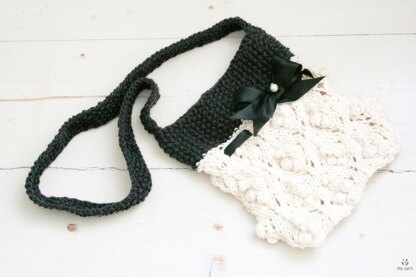 Musti lace bag