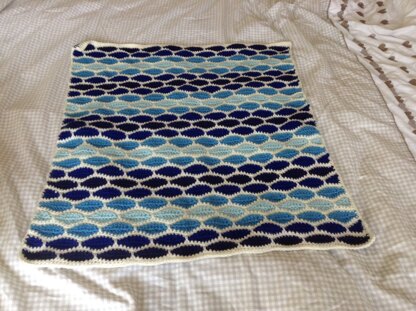 Blue wavy blanket