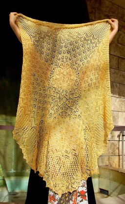 Ju Hua, a circle shawl