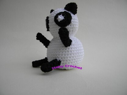 Blip Panda Crochet Pattern