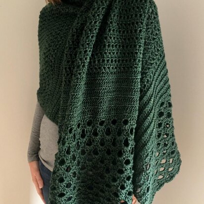 Crochet Wrap Pattern: Grand In Green Wrap