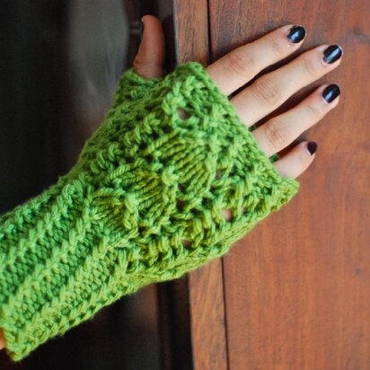 Snow Drops & Snap Peas Mitts