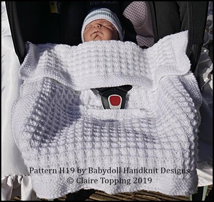 Simple waffle style blanket in two sizes and car seat blanket