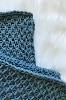 Cottage Throw Pillow - Tunisian Crochet