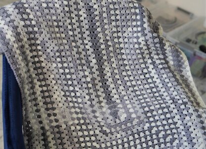 Granny rectangle blanket