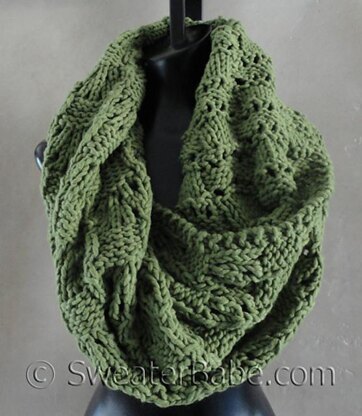 #127 Soft and Chunky Infinity Scarf