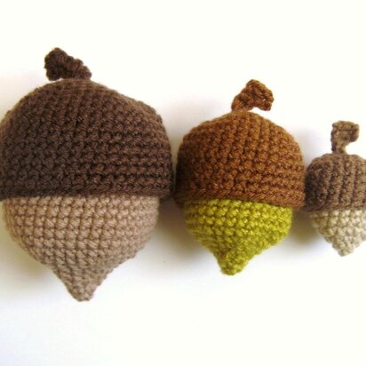 Nesting Acorns Crochet Pattern