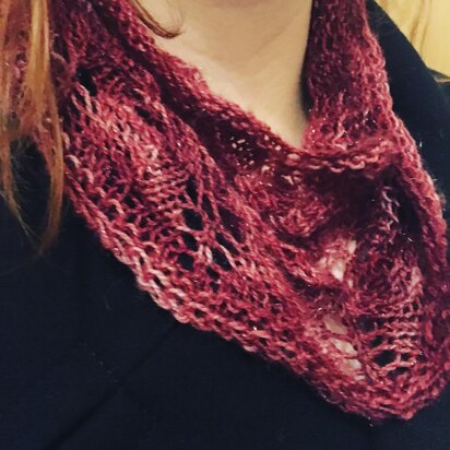 Christmas Berries Cowl