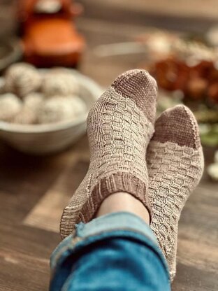 Home For the Harvest Socks