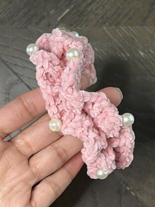 Pearl Plush Crochet Scrunchies