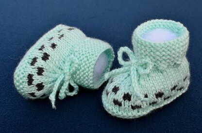 Two Colors Checks Baby Booties