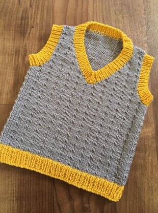 Waffle sleeveless sweater