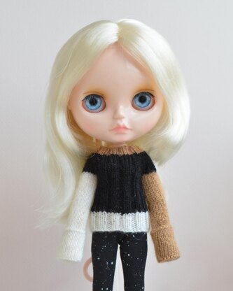 Sweater for doll