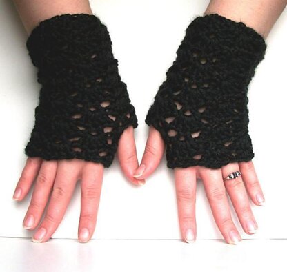 Short Shell Lace Gloves