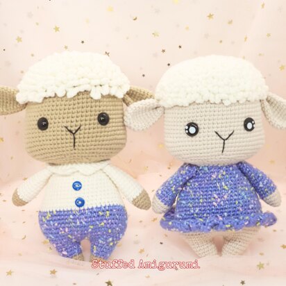 Chubby sheep couples