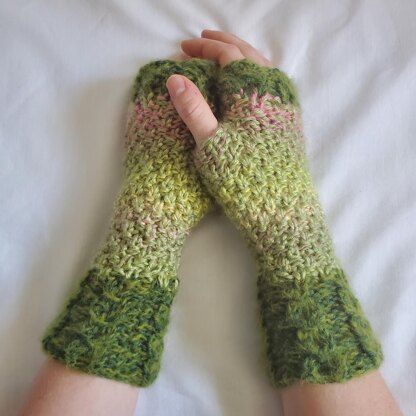 Irish Moss Cabled Mitts