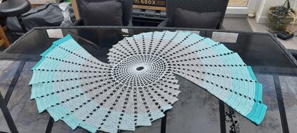 Fractal table cloth