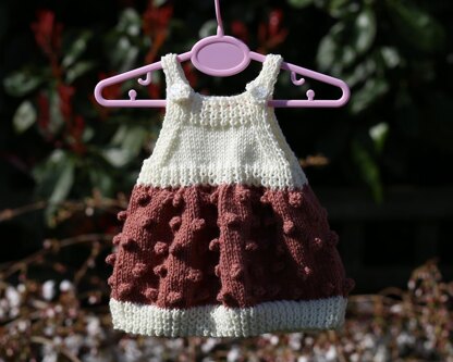 Dolls Dresses Knitting Pattern (no 124)