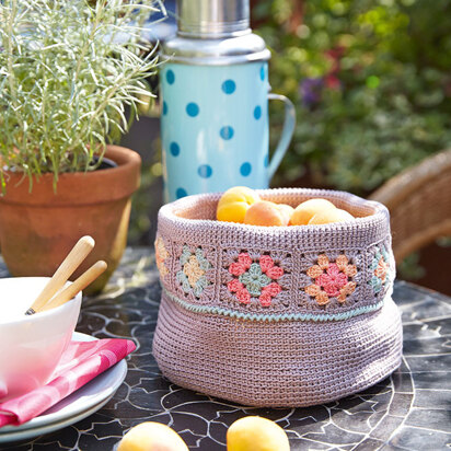 Basket with Granny Squares Edge in Schachenmayr Catania - S9470