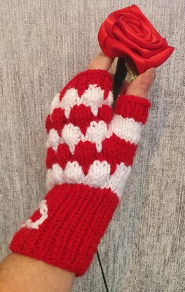 Sweet Heart #1 Fingerless Mittens