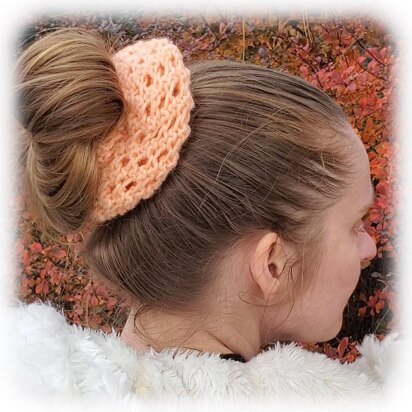 Eyelet Stitch Scrunchie Hair Tie Knitting Pattern