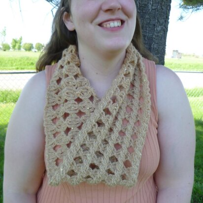 Twists and Bows Cowl