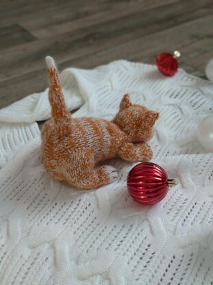 Kitty knitting pattern. Cute cat pattern.