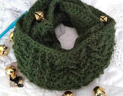 Tree Farm Cowl