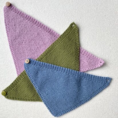 Baby Bandana Scarf, 0-24 months - knitting pattern