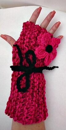 936 - Fuschia Texting Gloves