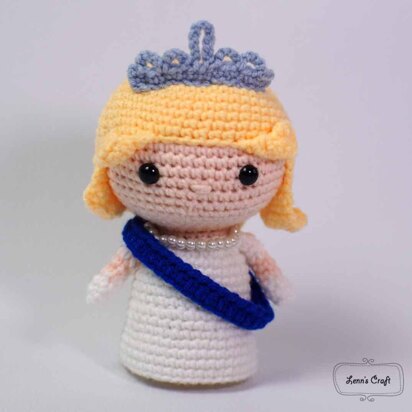 Queen Elizabeth amigurumi crochet pattern