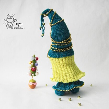 Pebble doll in the Christmas Tree dress